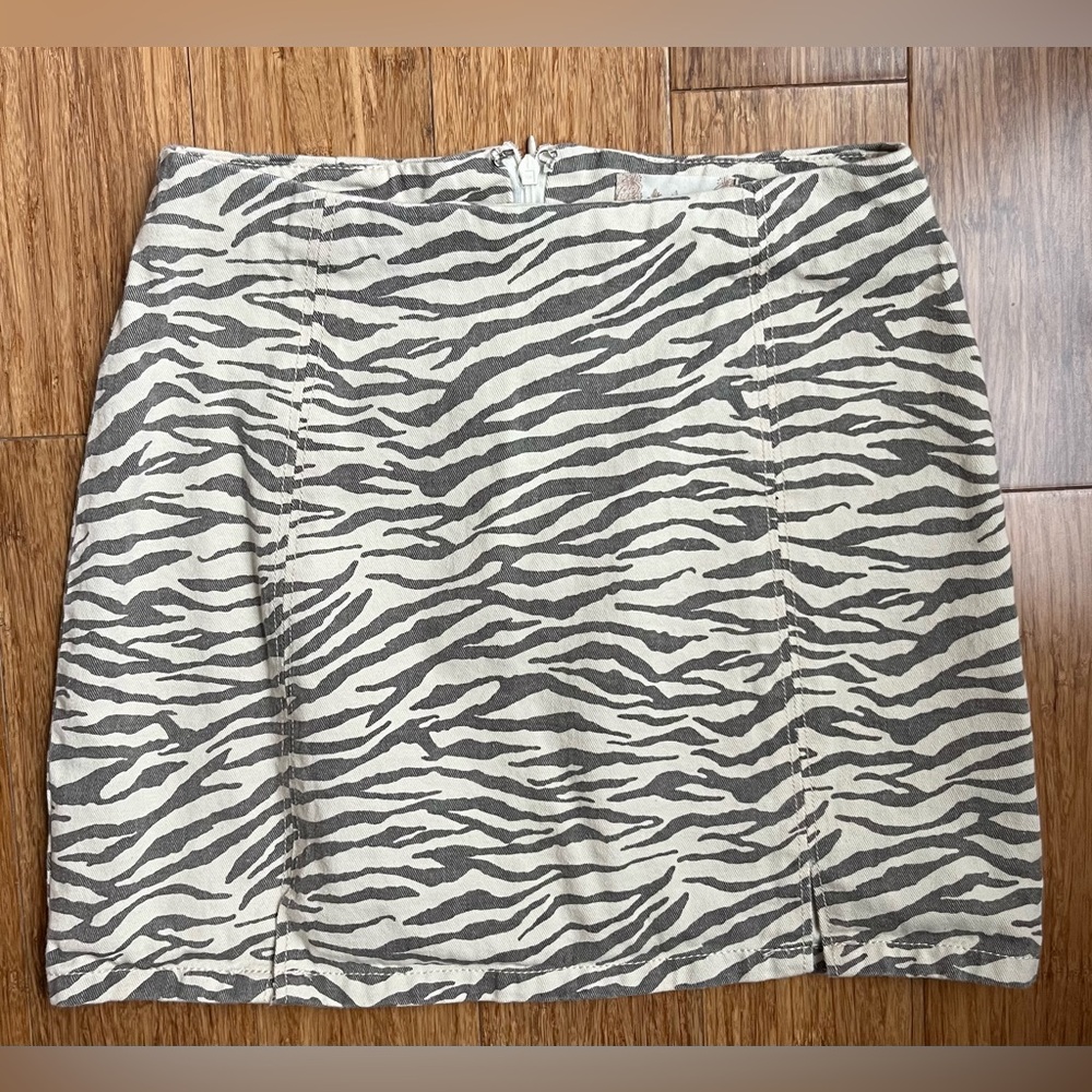 Alter’d State corduroy Denim Zebra Maroon Scalloped Skirt Size XS Bundle - Picture 6 of 11
